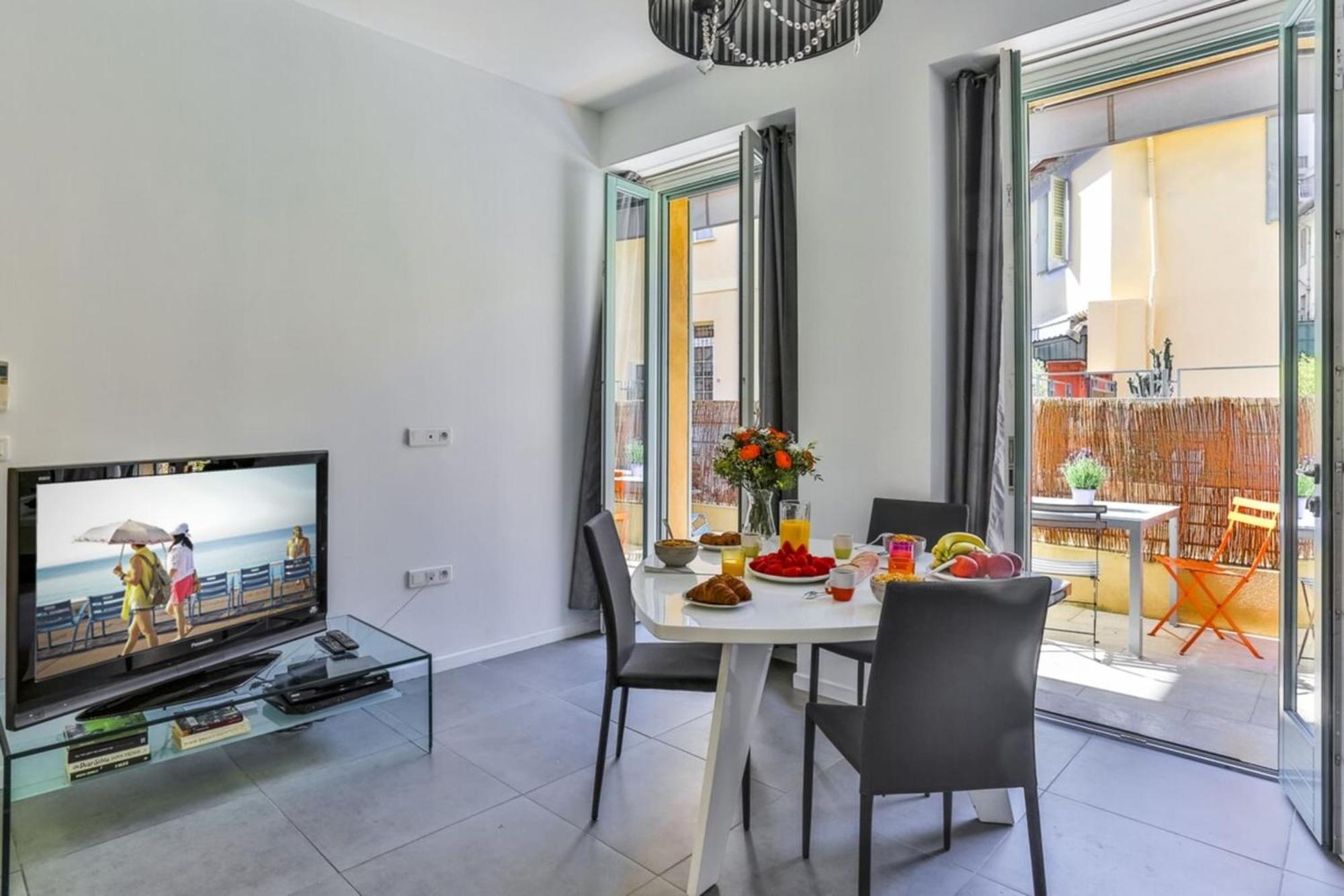 France 82 D - 2 Rooms - Terrace - 1 Min To The Sea Nice Exterior foto